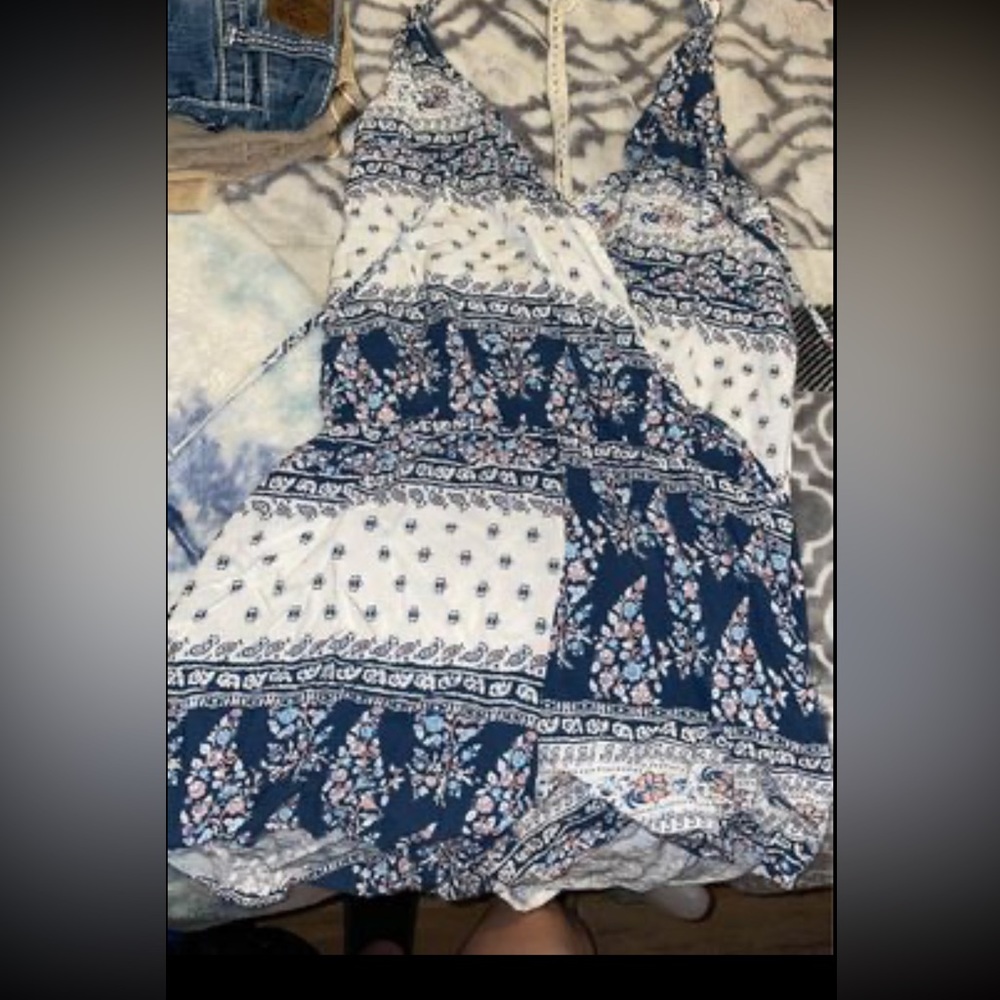 sadie & sage brand. size small or extra small. good condition, barely worn.